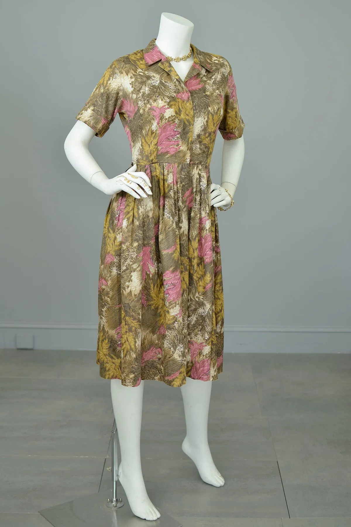 1950s Taupe Gold Pink Feathery Leaf Novelty Print Shirtwaist Dress