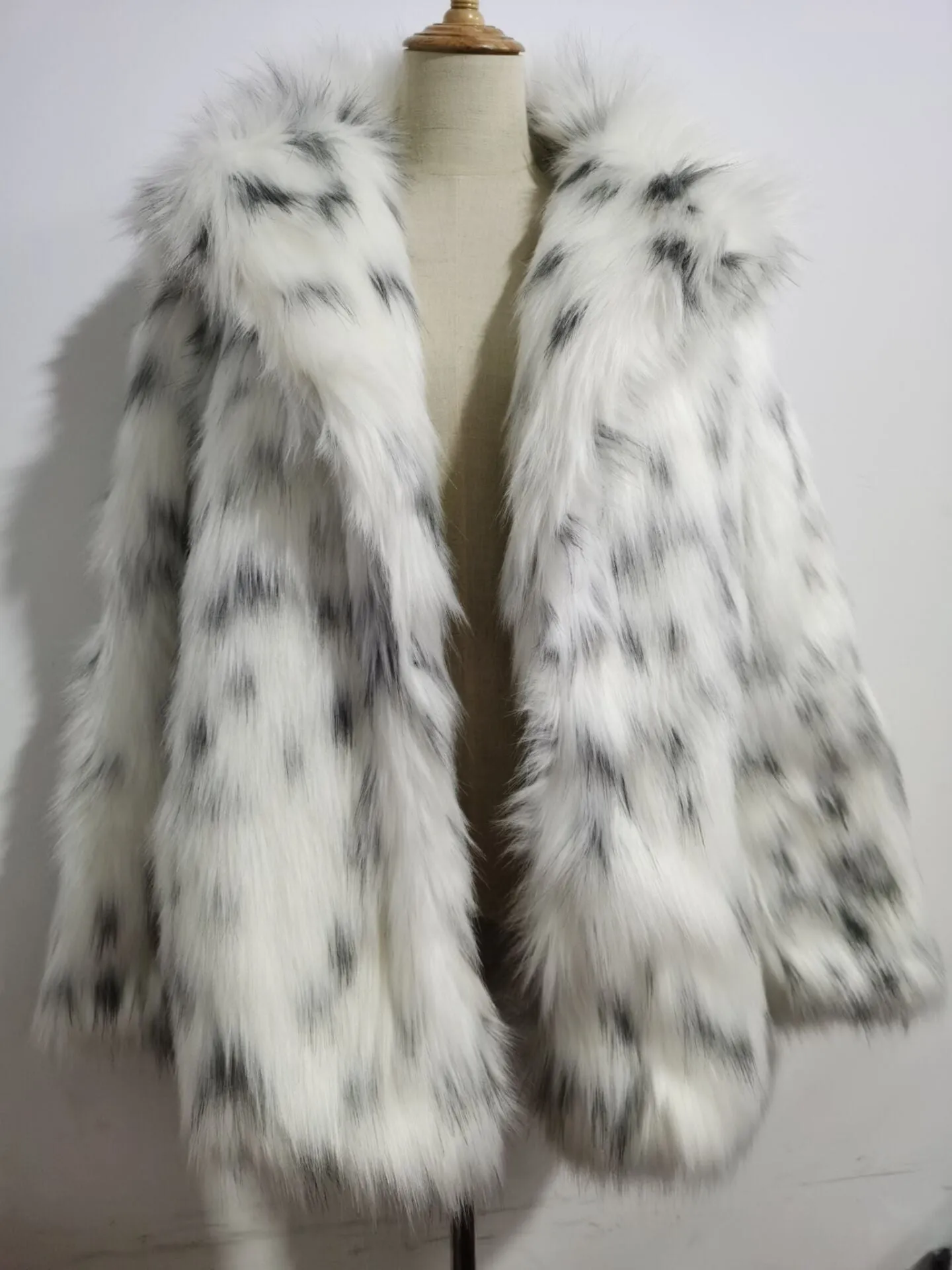 Boho Winter Coat, Fur Coat, Faux Fox Fur, Short White Leopard