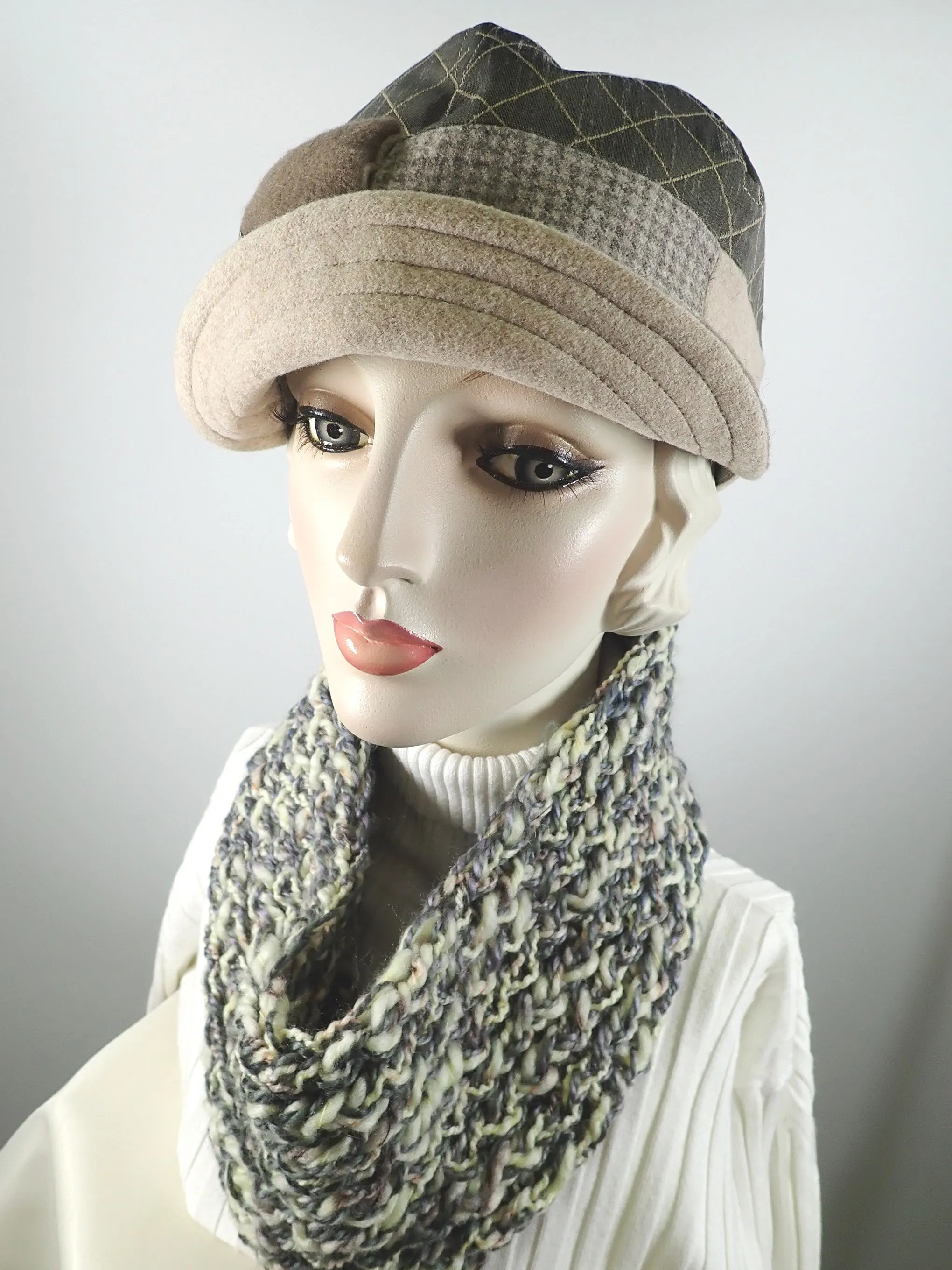 Gifts for her. Womens chunky crochet infinity scarf. Gray and cream neutral ladies scarf