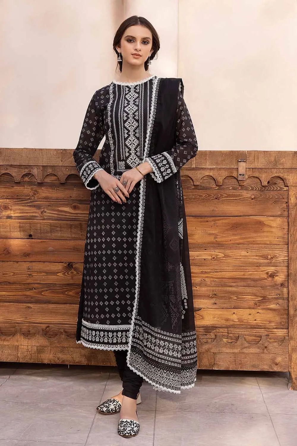 Gul Ahmed Monochrome Black & White – 3PC Unstitched Embroidered Lawn Suit B-32033