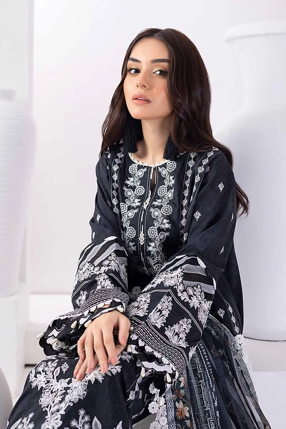 Gul Ahmed Monochrome Black & White – 3PC Unstitched Embroidered Lawn Suit with Dobby Silk Dupatta SSM-32034