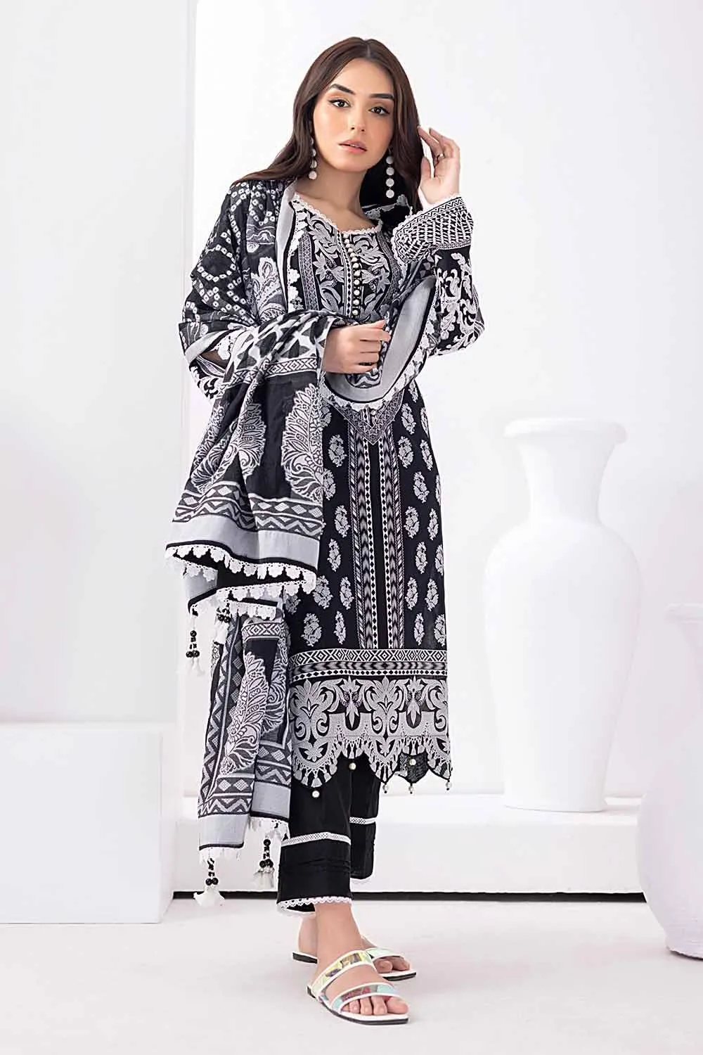 Gul Ahmed Monochrome Black & White – 3PC Unstitched Embroidered Lawn Suit with Jacquard Dupatta MJ-32061