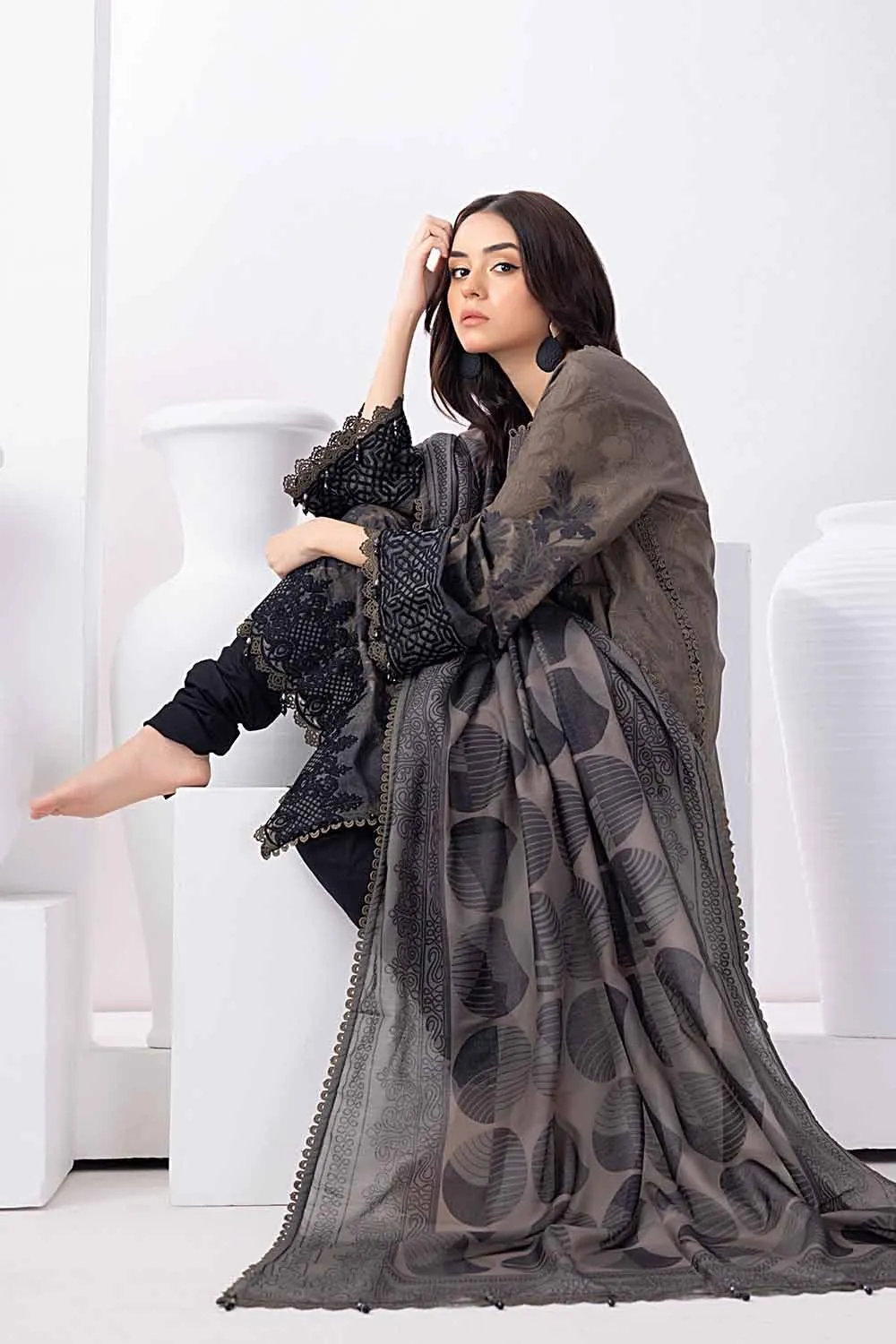 Gul Ahmed Monochrome Black & White – 3PC Unstitched Embroidered Suit with Paper Cotton Dupatta PC-32002