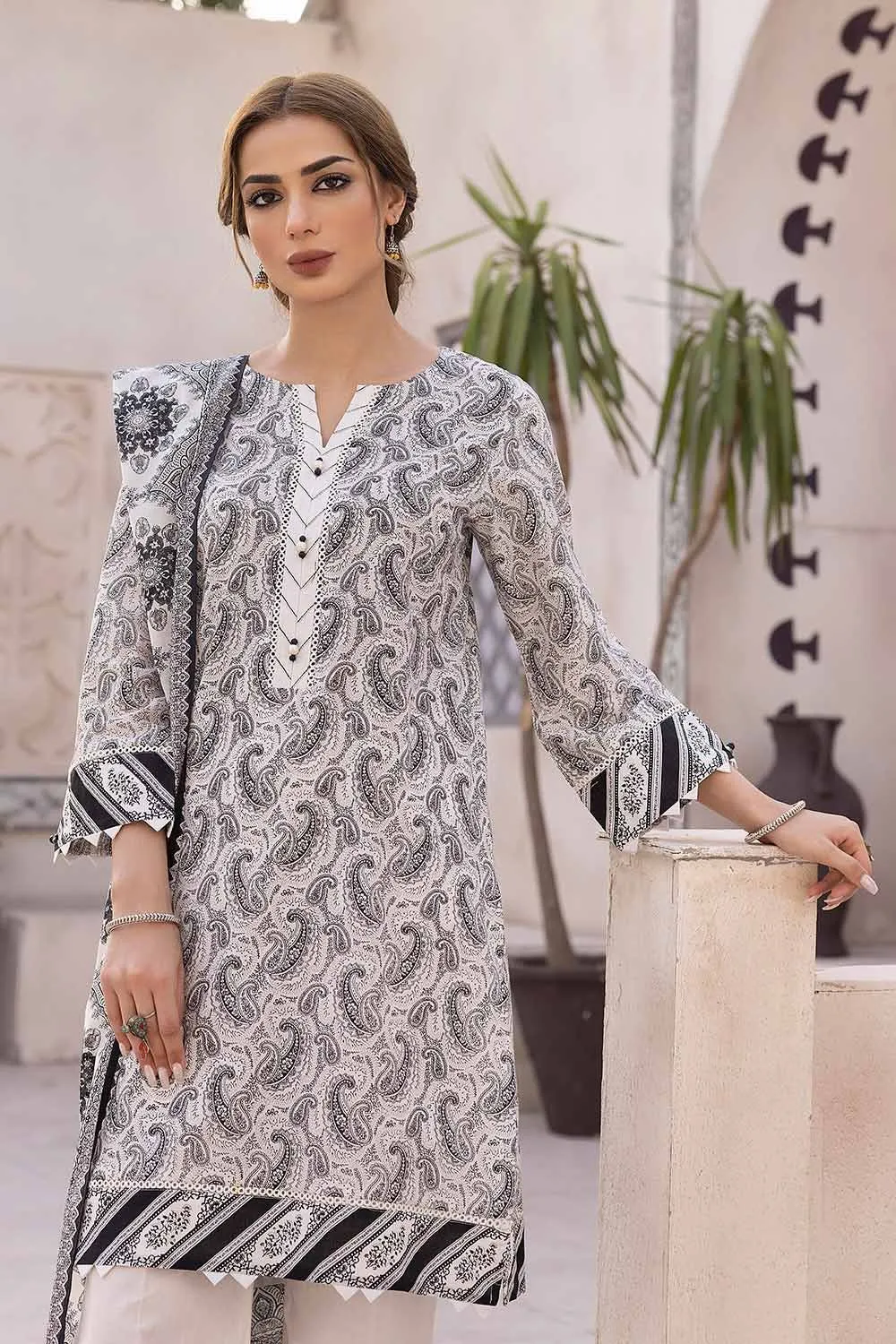 Gul Ahmed Monochrome Black & White – 3PC Unstitched Printed Lawn Suit B-32029