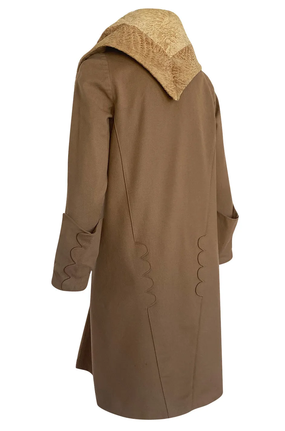 Lovely 1920s Unlabeled Caramel Coloured Fine Wool Flapper Coat w Faux Broadtail Collar