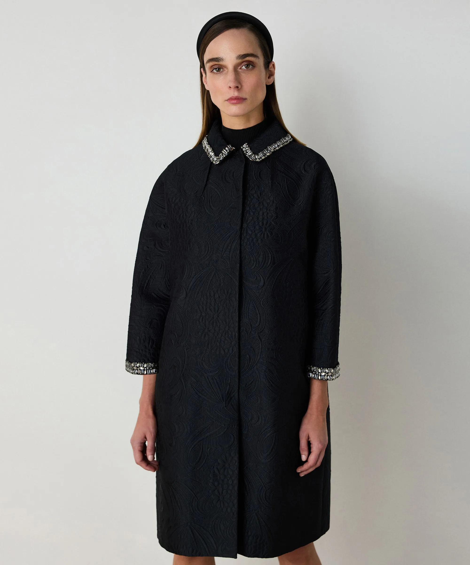 Machka Embroidered Shirt Collar Coat Black