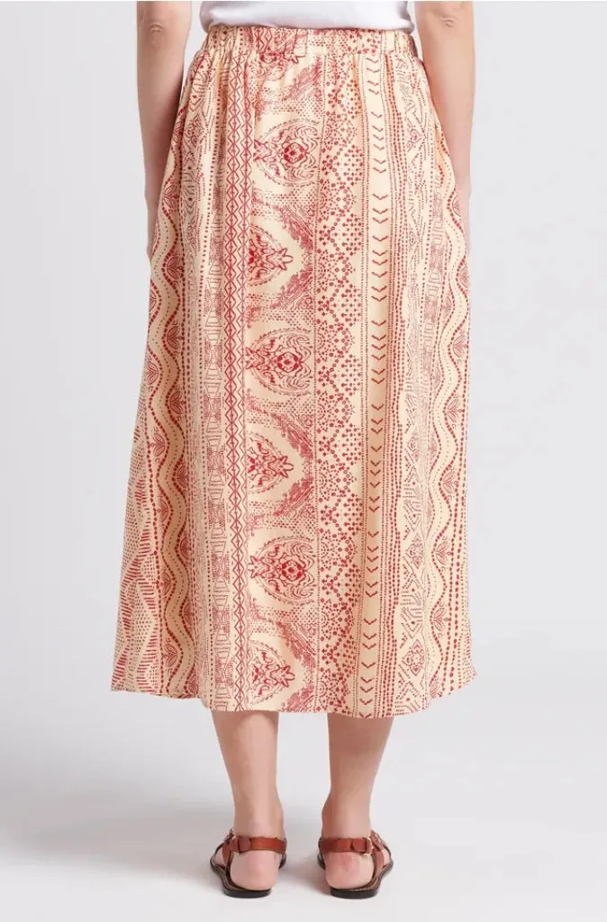 Maison Hotel Amaya Skirt in Red