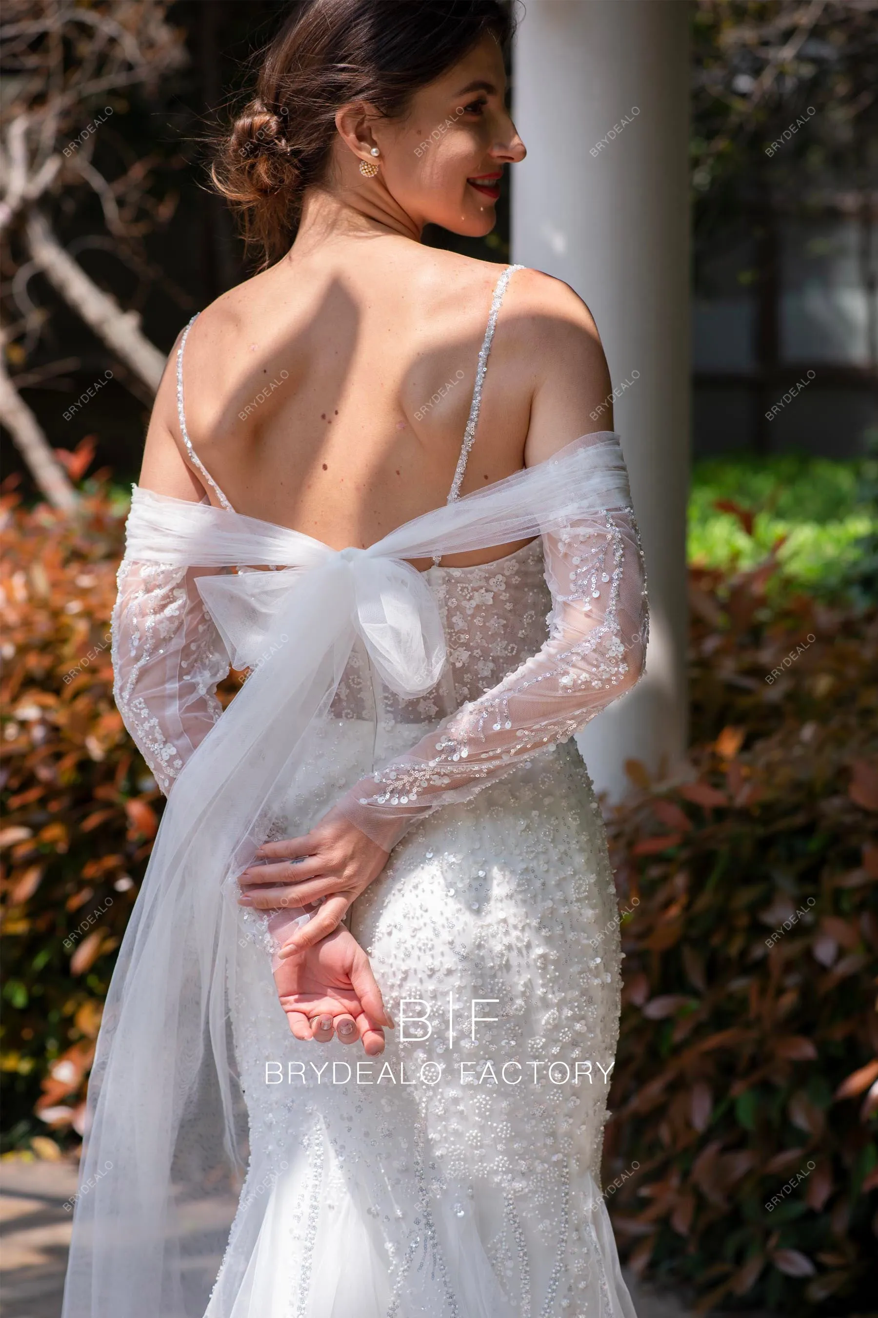 Modern Detachable Bow Sleeve Sparkly Mermaid Wedding Dress