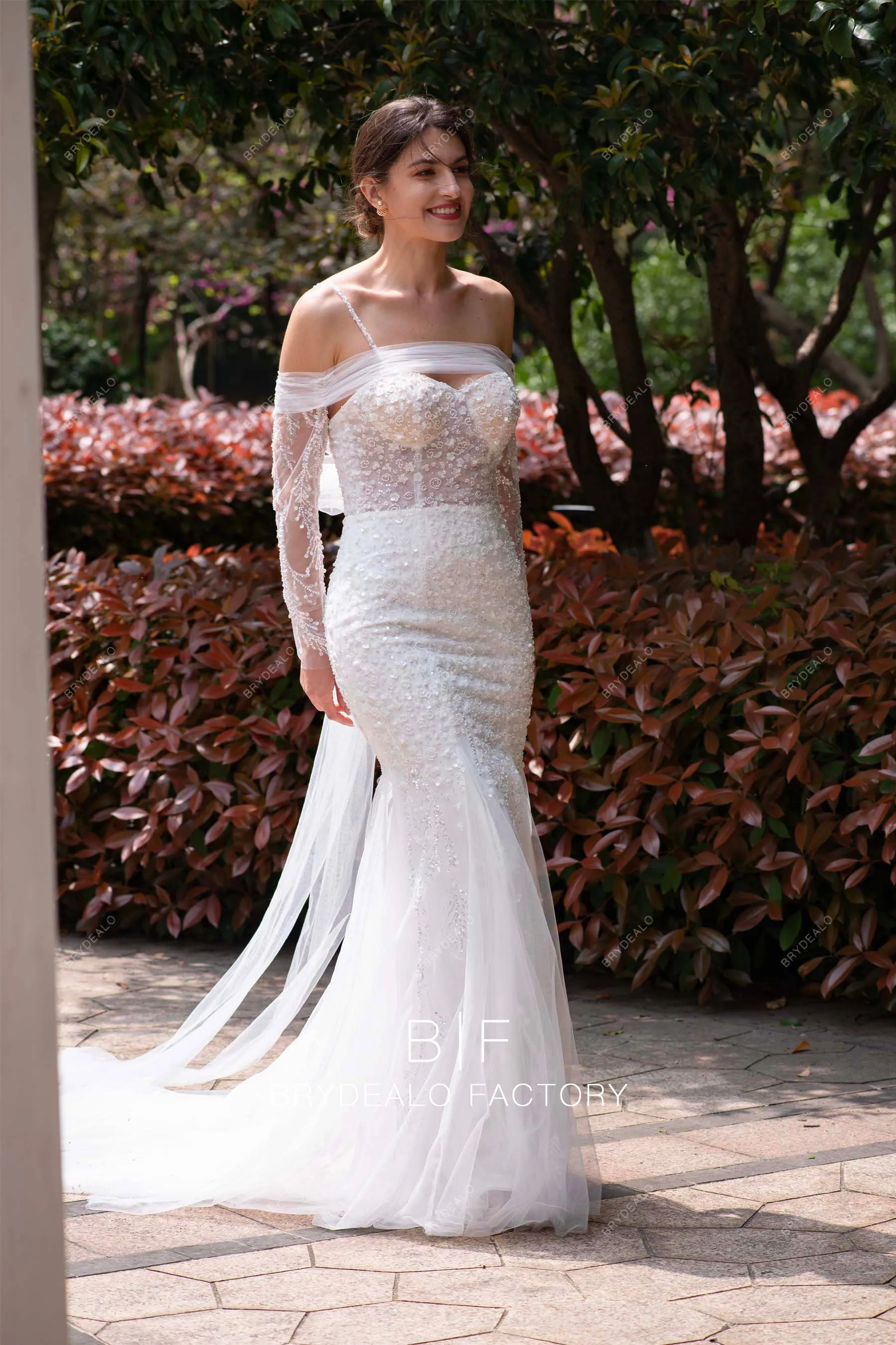 Modern Detachable Bow Sleeve Sparkly Mermaid Wedding Dress