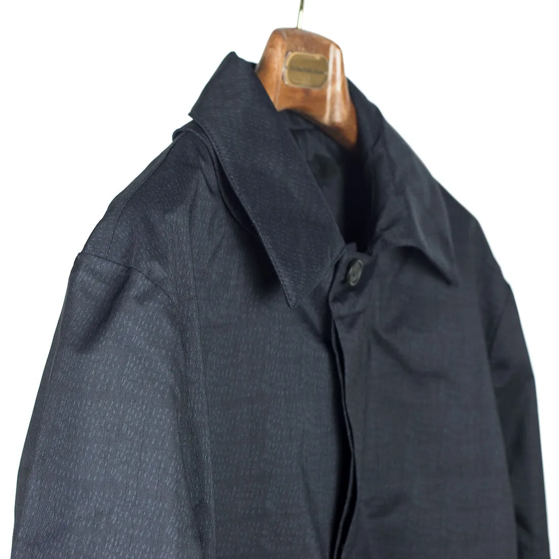 Navy Geneve raincoat with sashiko print