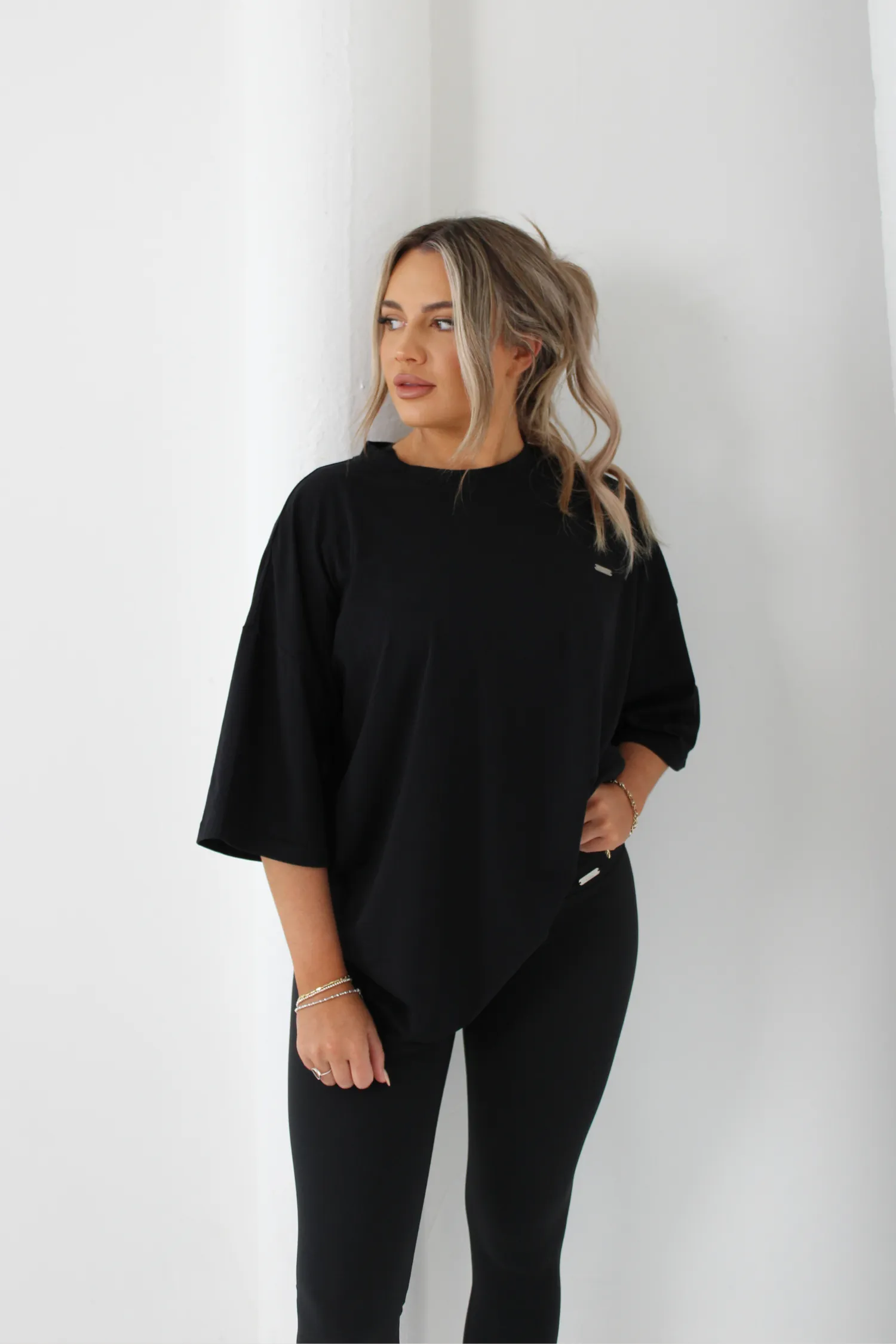 Signature Oversized Short Sleeve T-Shirt Black